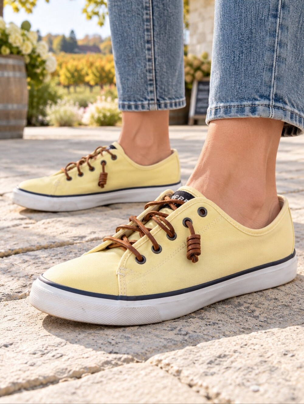 Sperry Seacoast Core Yellow Canvas Rawhide Lace Sneakers Women's 10